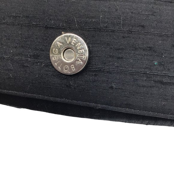 BOTTEGA VENETA VINTAGE BLACK SHELL DETAIL SILK HANDBAG - Picture 7 of 12